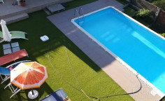 4 bedroom furnished villa with swimming pool for sale in Pera Pedi