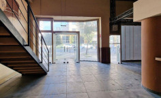 Shop 247 m2 for sale in Agioi Omologites