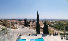 3 beds house with swimming pool for sale in Yeroskipou