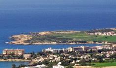Beautiful 4 bedroom villa with swimming pool for sale in Coral Bay