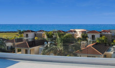 Beautiful 4 bedroom villa with swimming pool for sale in Coral Bay