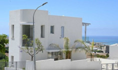 Lovely 3 bed house with swimming pool for sale in Chloraka