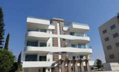 Large 2 bedroom apartment with swimming pool for sale in Amathus area