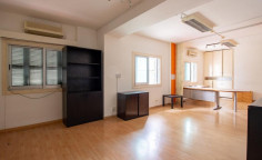 Office 613 m2 for sale in Agioi Omologites