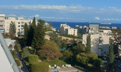 Luxury 3 bedrooms apartment with swimming pool for sale in Agios Tychonas