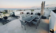 3 bedroom furnished penthouse to rent in Mesa Geitonia