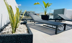 3 bedroom furnished penthouse to rent in Mesa Geitonia