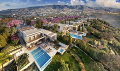 Lovely 4 bed house with swimming pool for sale in Peyia