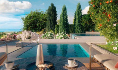6 bedroom house with swimming pool for sale in Peyia