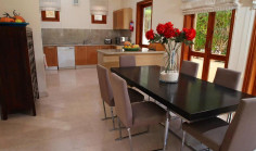 Luxury 4 bedroom house with swimming pool for sale in Aphrodite Hills