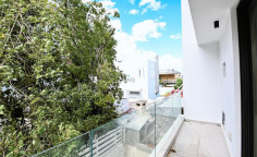 Large 1 bedroom apartment for sale in Faneromeni area