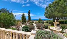 Luxury 3 bedroom house with swimming pool for sale in Secret Valley