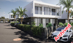 Luxury 3 house with swimming pool for sale in Kissonerga