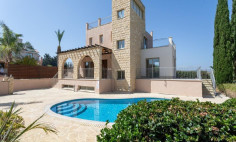 4 bedrooms house with swimming pool for sale in Poli Crysochous