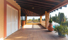 5 bedroom furnished house with swimming pool for sale in Amathus area