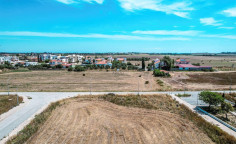 Land with building permit in Pervolia, Larnaca , Larnaca