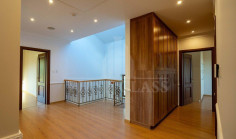 7 bedroom house with swimming pool to rent in Germasogeia