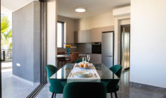Beautiful 2 bedrooms furnished apartment to rent in Neapolis