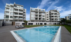 Spacious 4 bedroom penthouse with swimming pool for sale in Chalomantres