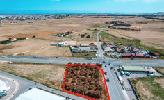 Land 1900 m2 for sale in Aradippou, Larnaca