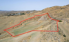 Agricultural 13044 m2 for sale in Agia Varvara