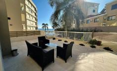 Luxury 2 bedroom furnished apartment with swimming pool to rent in Germasogeia