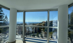 Luxury 5 bedroom house with swimming pool to rent in Agios Tychonas