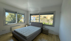 Luxury 5 bedroom house with swimming pool to rent in Agios Tychonas