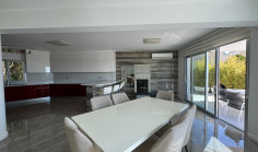 Luxury 5 bedroom house with swimming pool to rent in Agios Tychonas