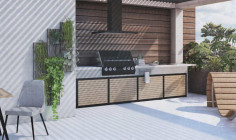 Large two apartment for sale in Mesa Geitonia