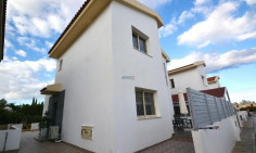 Modern 4 bedroom villa with final approval, Paralimni 