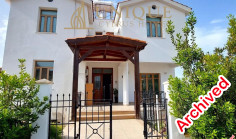 Spacious 4 bedroom detached villa for rent in Koloni 