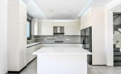 Beautiful 3 bedrooms furnished house with swimming pool to rent in Livadia