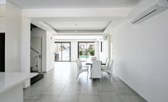 Beautiful 3 bedrooms furnished house with swimming pool to rent in Livadia