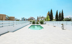 Beautiful 3 bedrooms furnished house with swimming pool to rent in Livadia