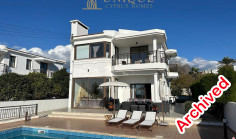 Modern detached villa with sea view in Chloraka 