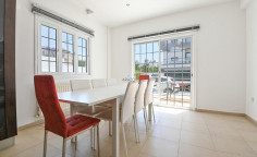 4 bedroom furnished house to rent in Sotiros