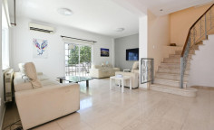 4 bedroom furnished house to rent in Sotiros