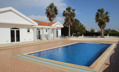 4 bedroom bungalow with title deeds, Ayia Thekla 