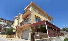 6 bedroom detached house 