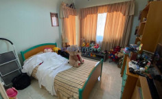 6 bedroom detached house 