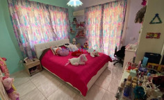 6 bedroom detached house 