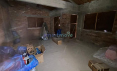 6 bedroom detached house 