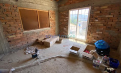 6 bedroom detached house 