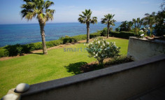Beach front apartment unobstructed sea views 