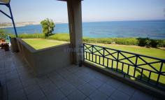 Beach front apartment unobstructed sea views 