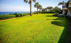 Beach front apartment unobstructed sea views 