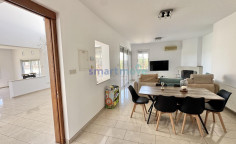 4 bedroom detached house for rent polemedia Limassol 