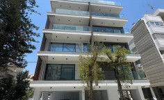 Modern one bedroom apartment in central Neapolis 