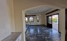 5 bedroom house to rent in Aglantzia